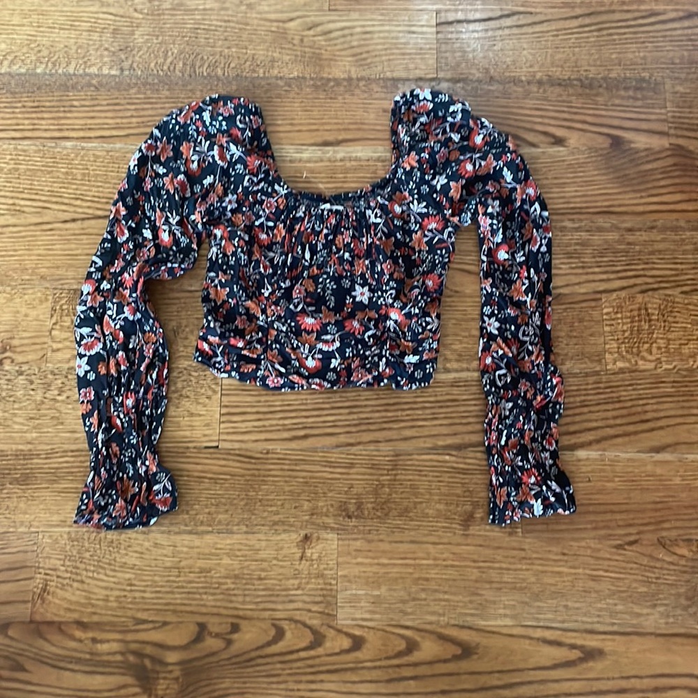 Hollister floral top!